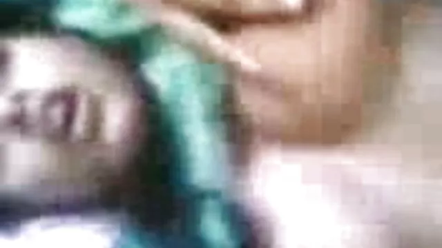 गर्म अश्लील कोई पंजीकरण  जोड़ी चूसना और कैमरे पर बकवास करने के लिए प्यार करता सेक्सी मूवी सेक्सी है